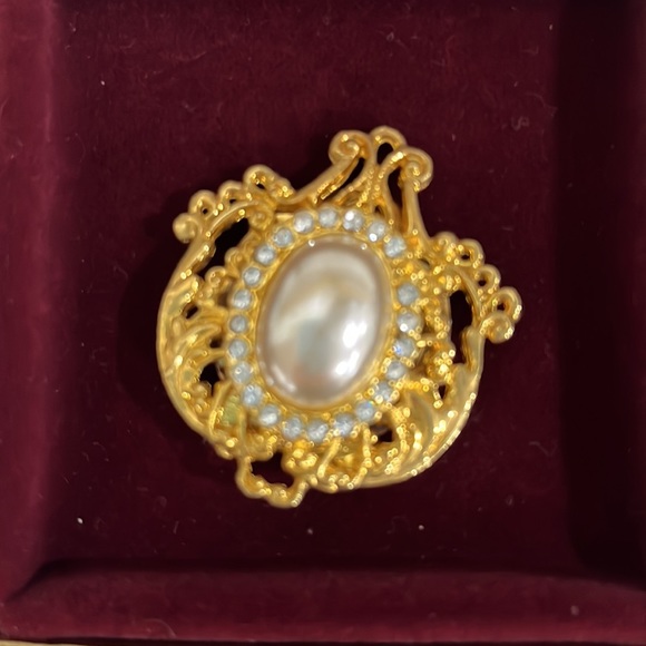 Vintage Faux Pearl & Diamond Clip Brooch - Picture 2 of 6